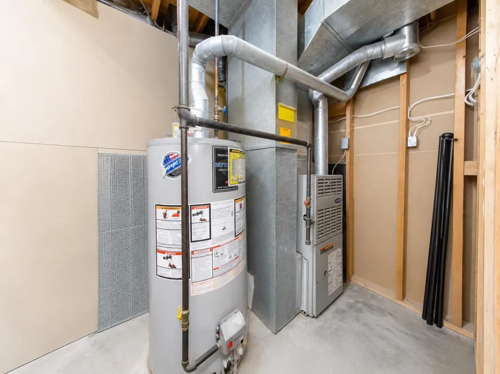 218 Falmere Way NE Calgary AB T3J 2X9
