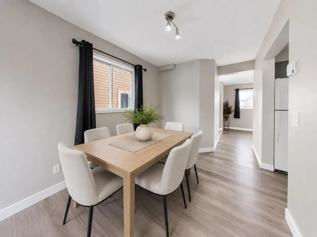 218 Falmere Way NE Calgary AB T3J 2X9