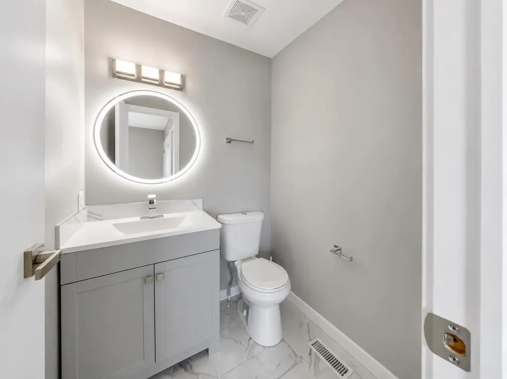 218 Falmere Way NE Calgary AB T3J 2X9