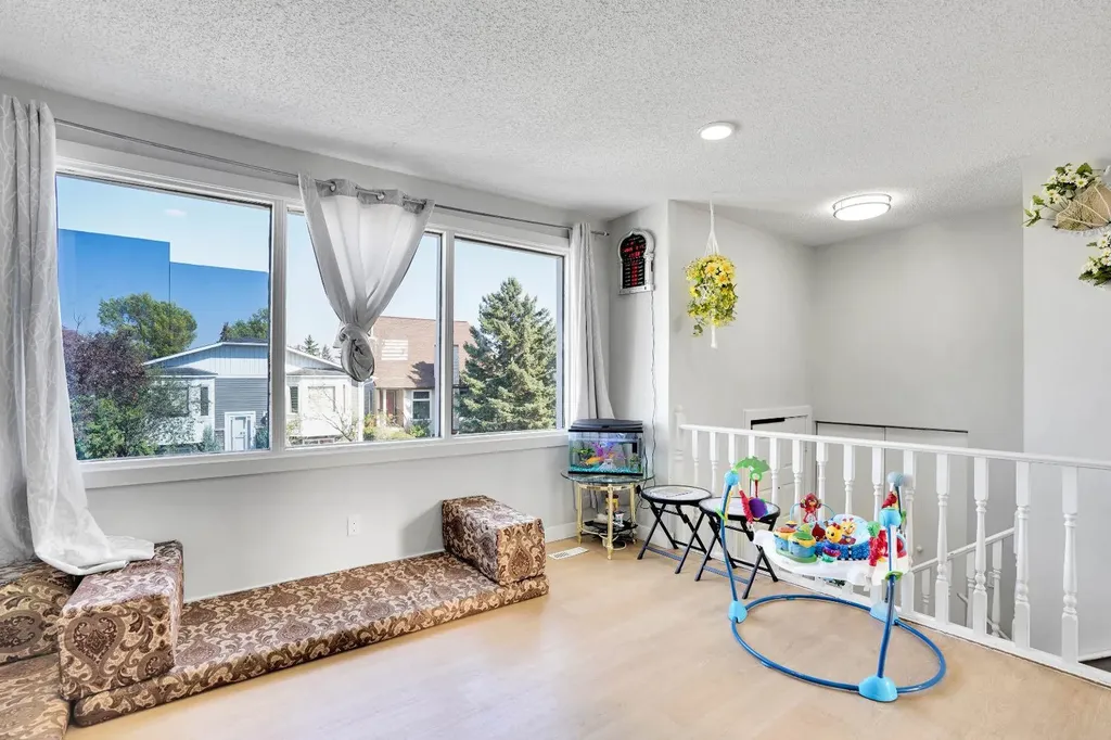 39 Ventura Road NE Calgary AB T2E 8G1