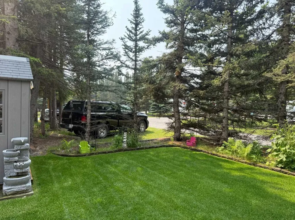 5230 27 Highway Rural Mountain View County AB T0M1X0