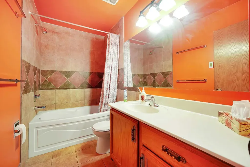 23 Edelweiss Drive NW Calgary AB T3A3R4