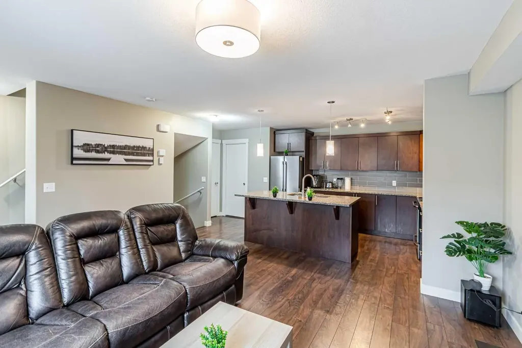 535 Redstone View NE Calgary AB T3N 0M0