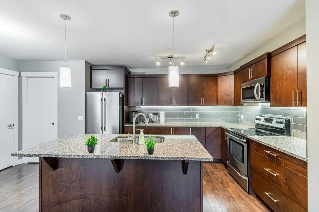 535 Redstone View NE Calgary AB T3N 0M0