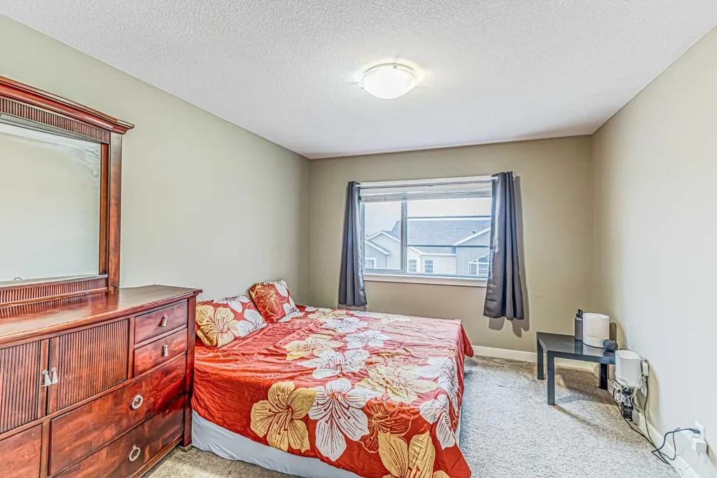 535 Redstone View NE Calgary AB T3N 0M0