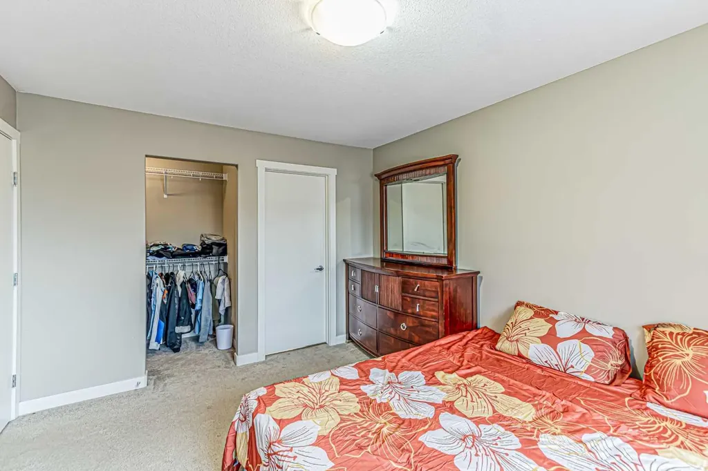 535 Redstone View NE Calgary AB T3N 0M0
