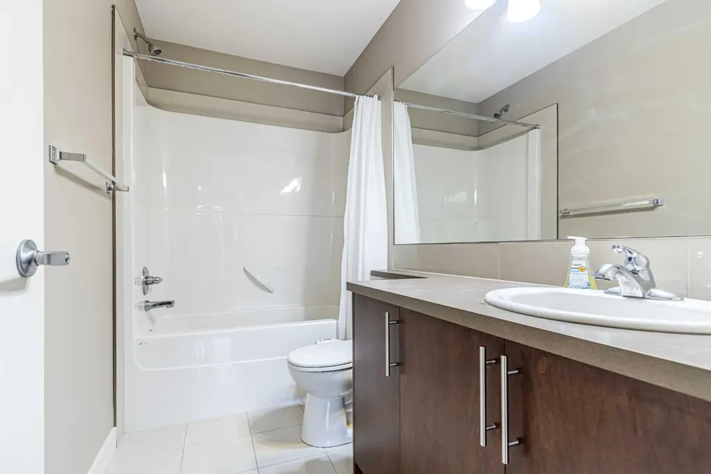 535 Redstone View NE Calgary AB T3N 0M0