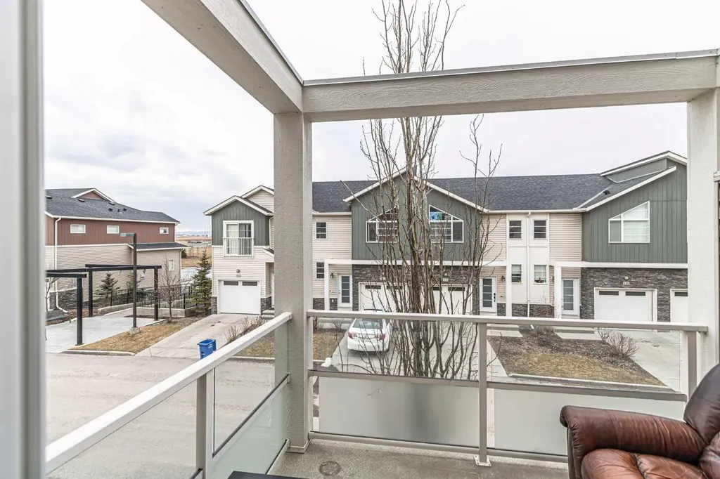 535 Redstone View NE Calgary AB T3N 0M0