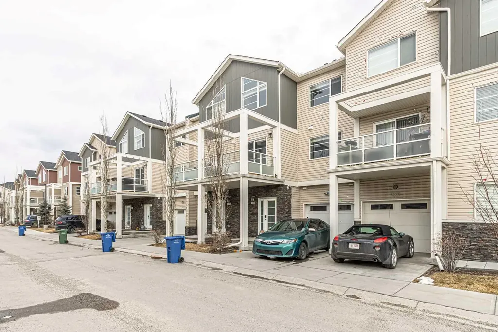 535 Redstone View NE Calgary AB T3N 0M0