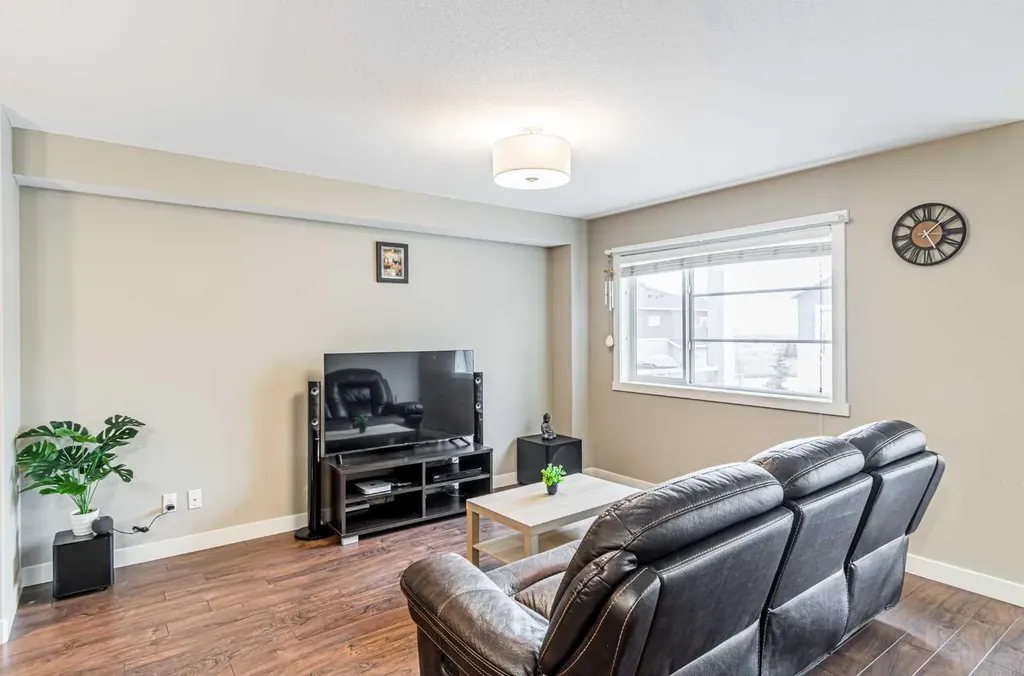 535 Redstone View NE Calgary AB T3N 0M0