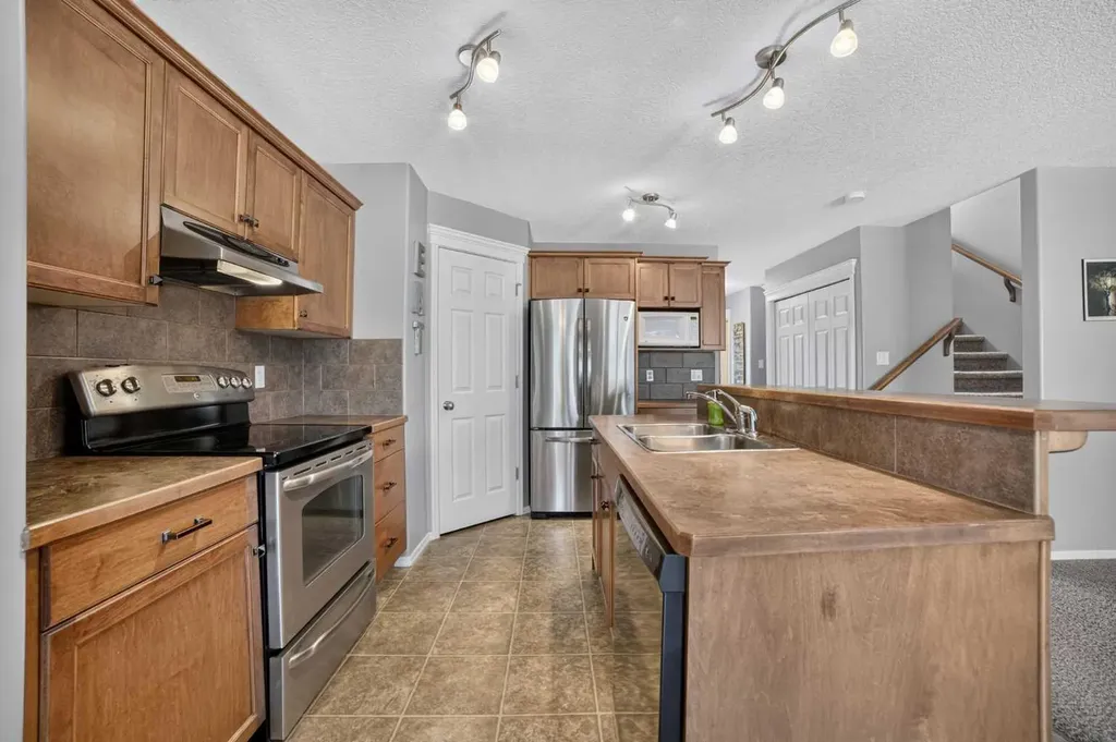 109 Couleesprings Way S Lethbridge AB T1K 4T3