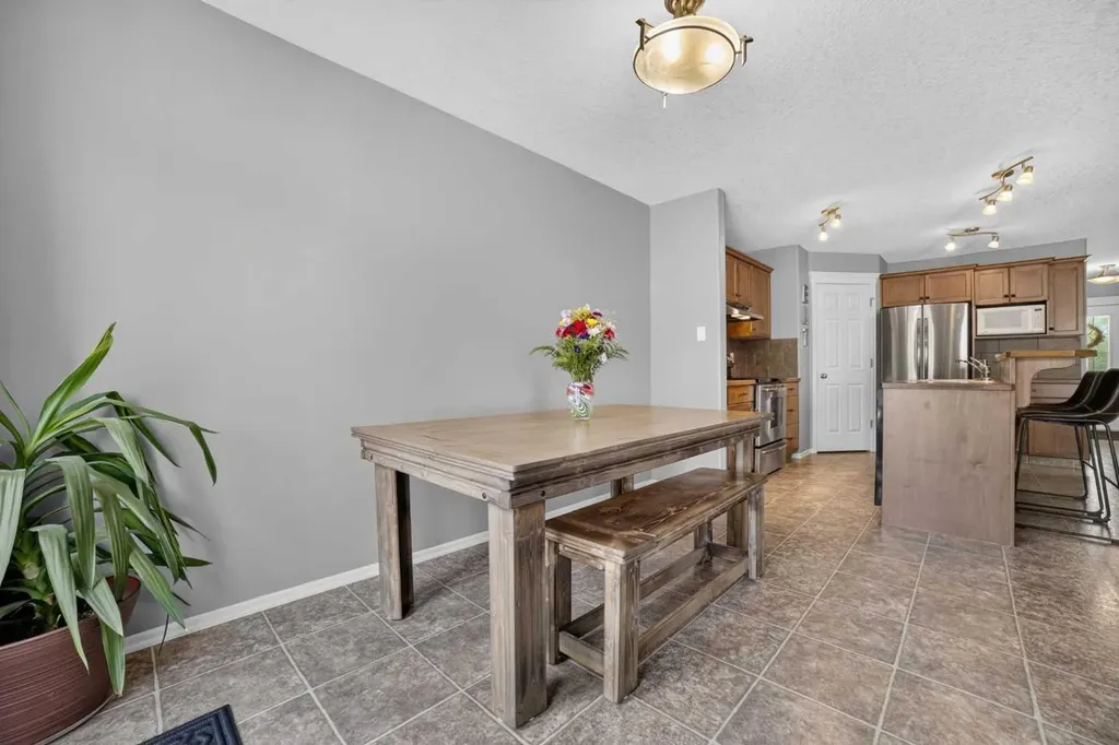 109 Couleesprings Way S Lethbridge AB T1K 4T3