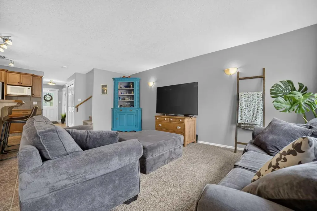 109 Couleesprings Way S Lethbridge AB T1K 4T3