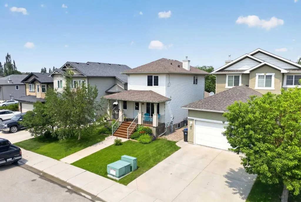 109 Couleesprings Way S Lethbridge AB T1K 4T3