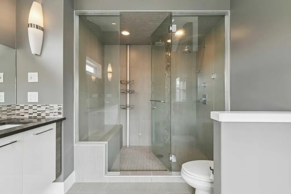 3722 7 Avenue NW Calgary AB T2N5A3