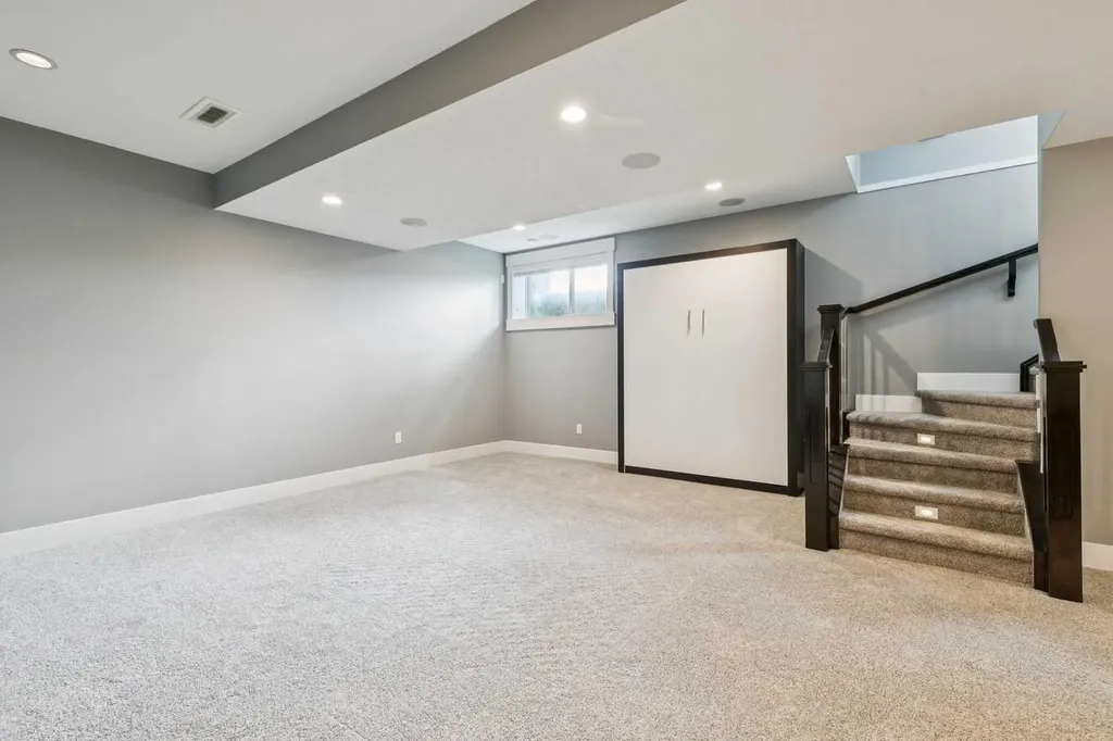 3722 7 Avenue NW Calgary AB T2N5A3