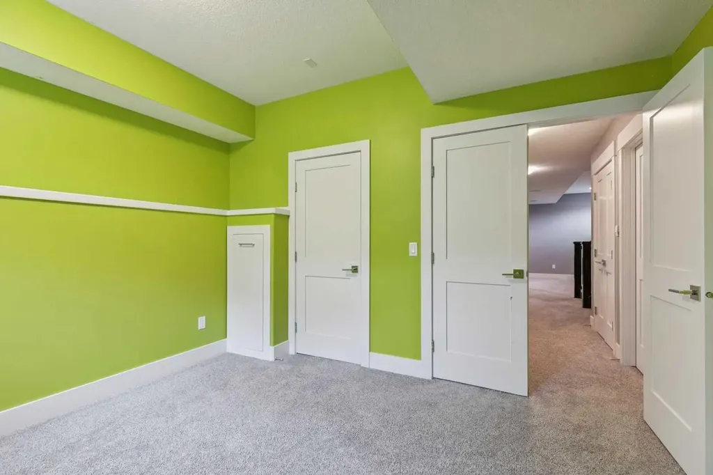 3722 7 Avenue NW Calgary AB T2N5A3