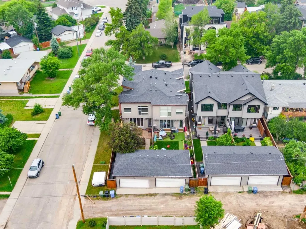 3722 7 Avenue NW Calgary AB T2N5A3