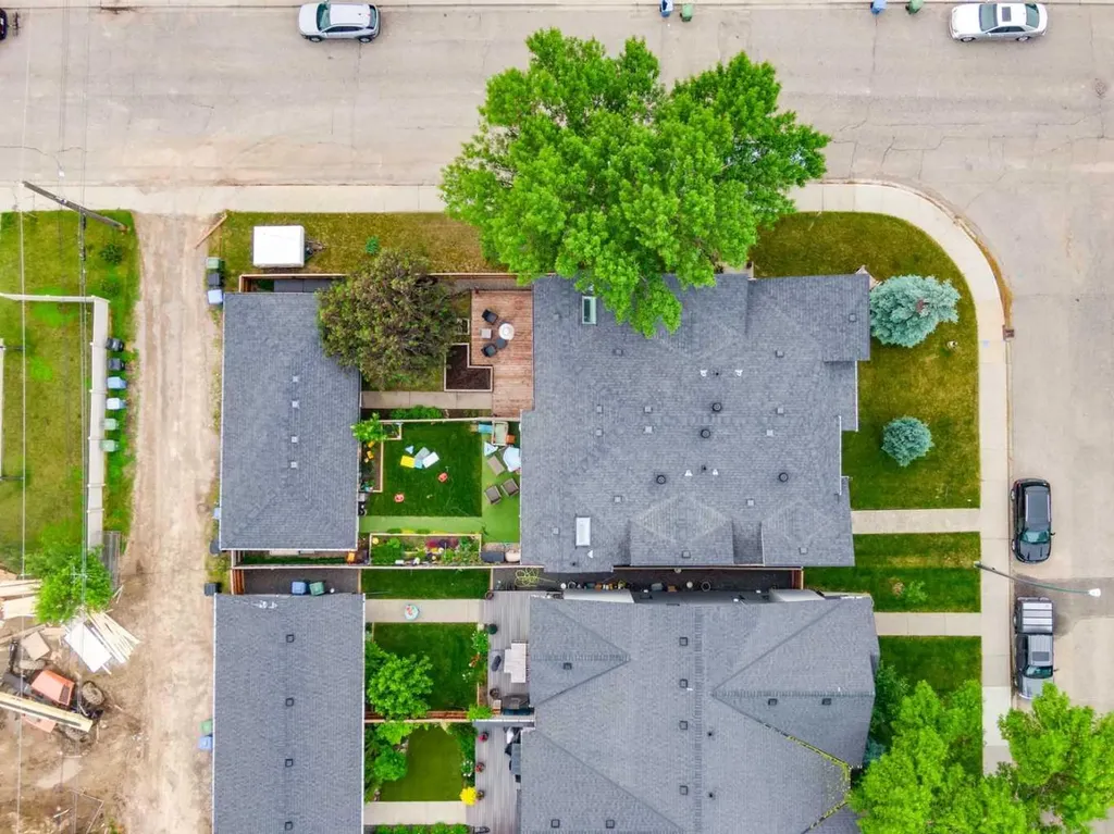 3722 7 Avenue NW Calgary AB T2N5A3