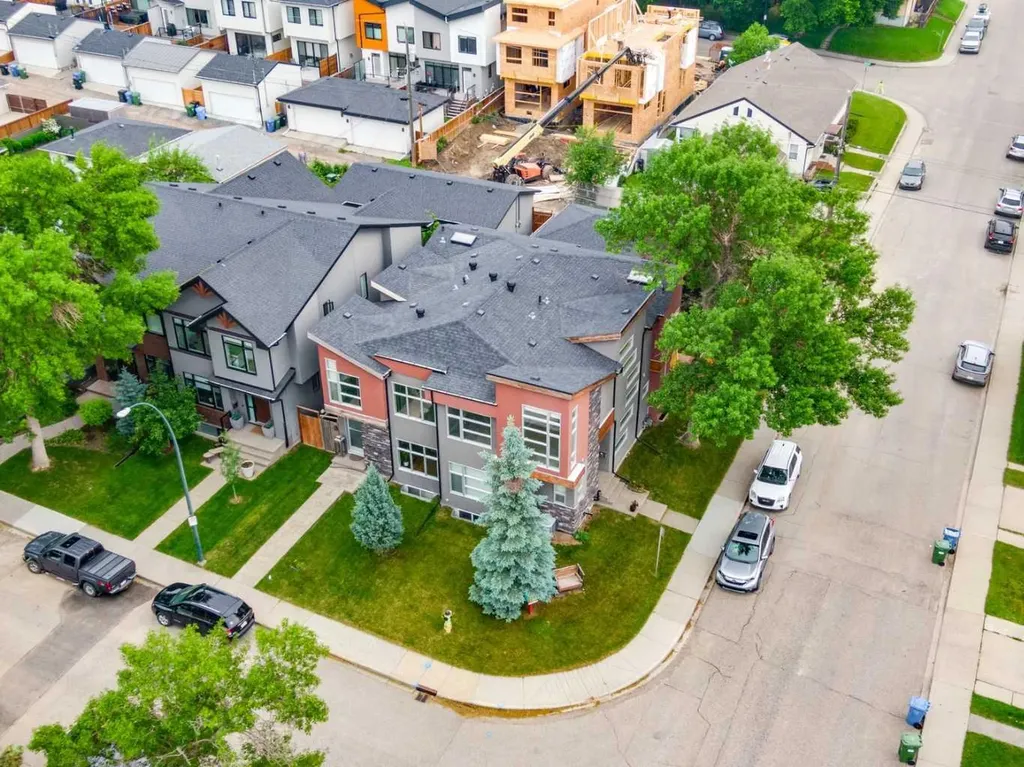 3722 7 Avenue NW Calgary AB T2N5A3