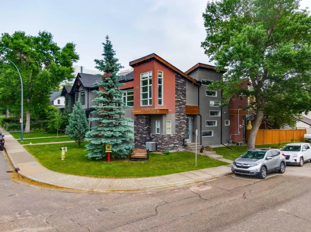3722 7 Avenue NW Calgary AB T2N5A3