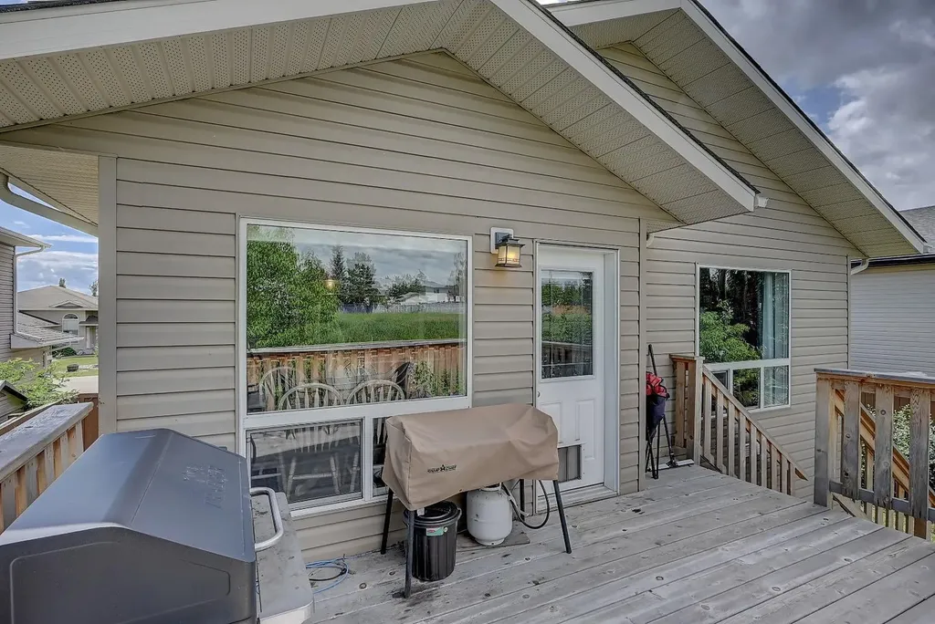 8842 115 Avenue Grande Prairie AB T8X 0A7