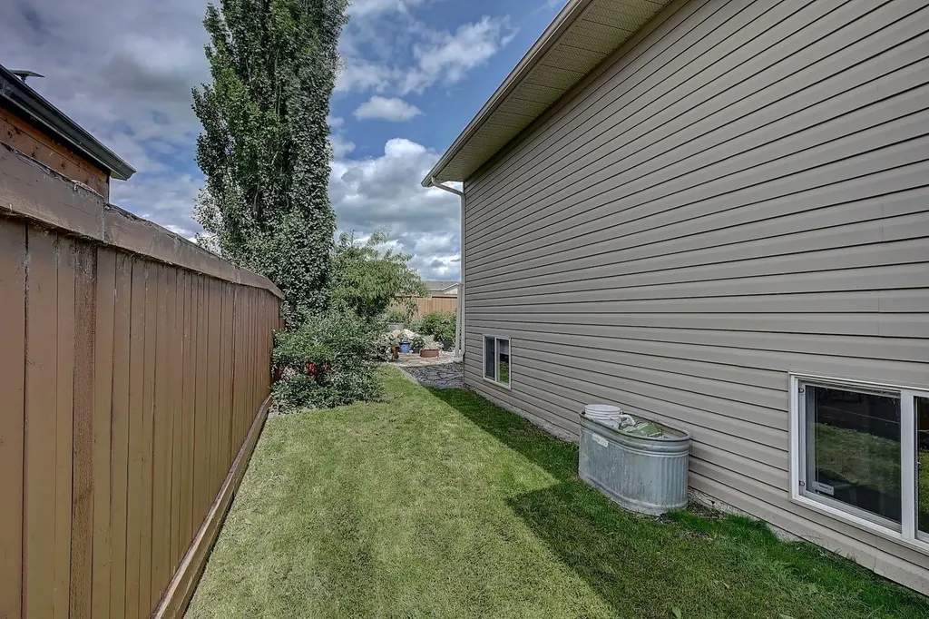 8842 115 Avenue Grande Prairie AB T8X 0A7