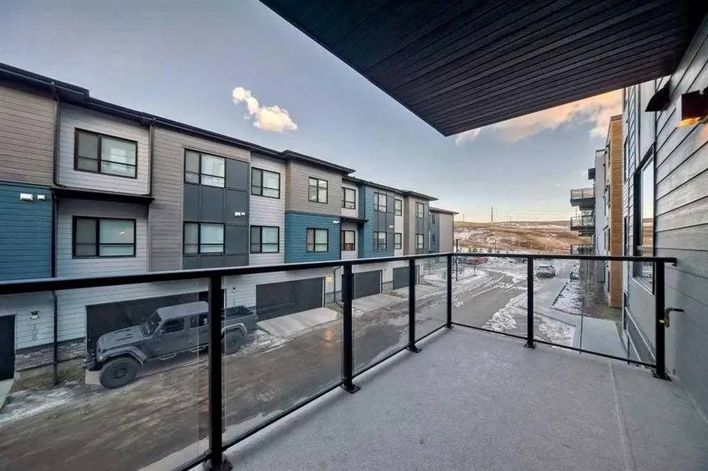 42 Cranbrook Gardens SE Calgary AB T3M3P9