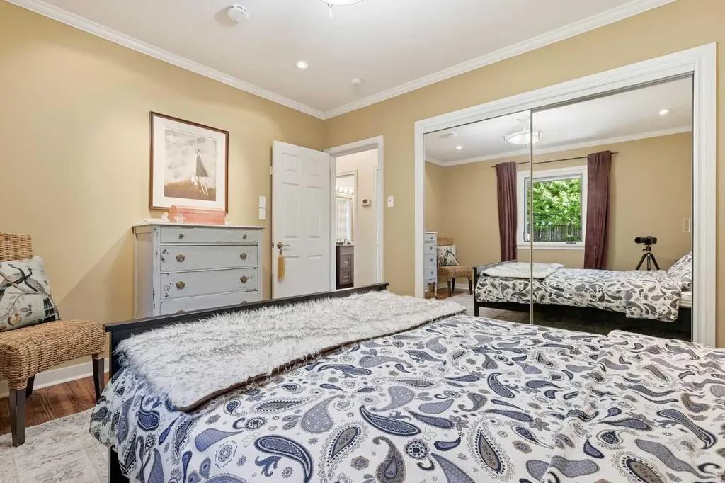 1415 21a Street NW Calgary AB T2N 2M5