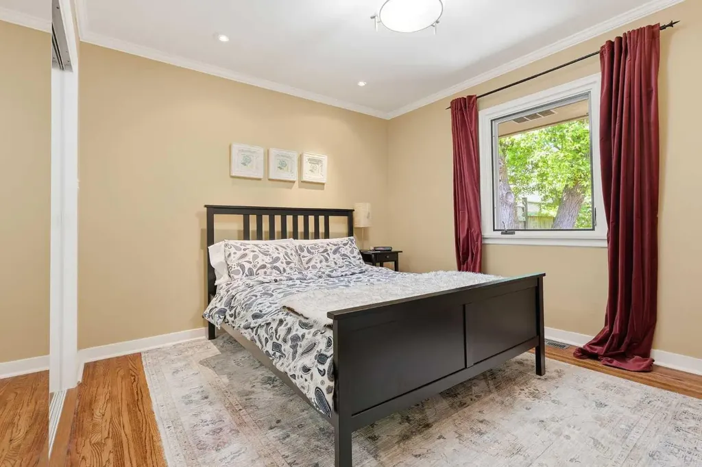 1415 21a Street NW Calgary AB T2N 2M5