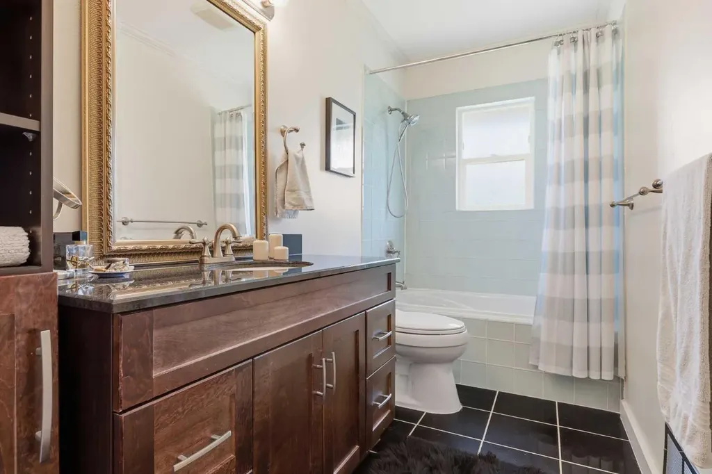 1415 21a Street NW Calgary AB T2N 2M5