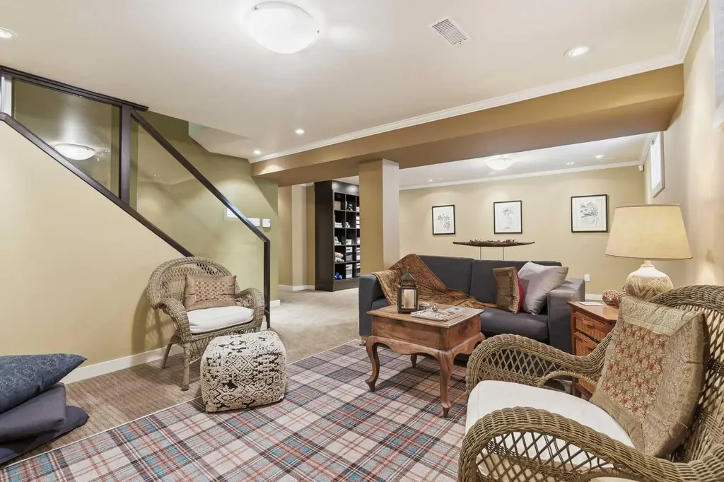 1415 21a Street NW Calgary AB T2N 2M5