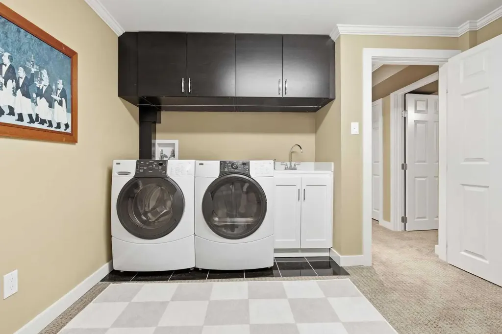 1415 21a Street NW Calgary AB T2N 2M5