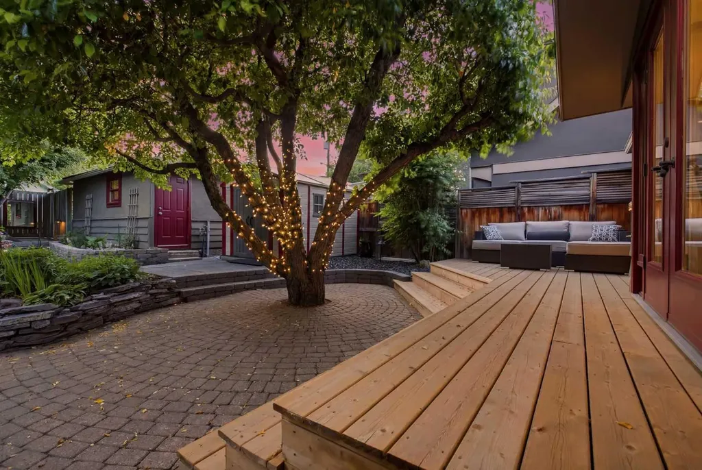 1415 21a Street NW Calgary AB T2N 2M5
