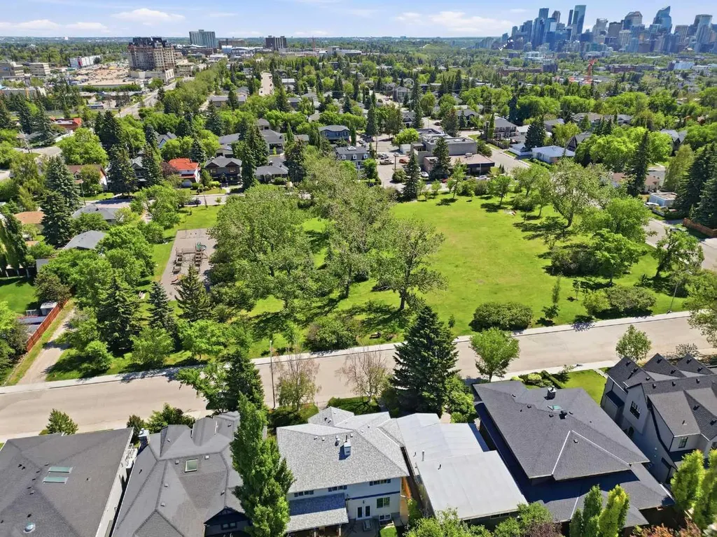 1415 21a Street NW Calgary AB T2N 2M5