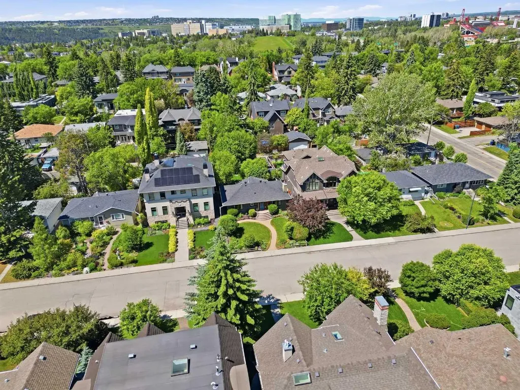1415 21a Street NW Calgary AB T2N 2M5
