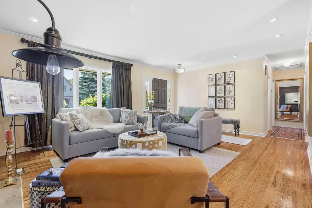 1415 21a Street NW Calgary AB T2N 2M5
