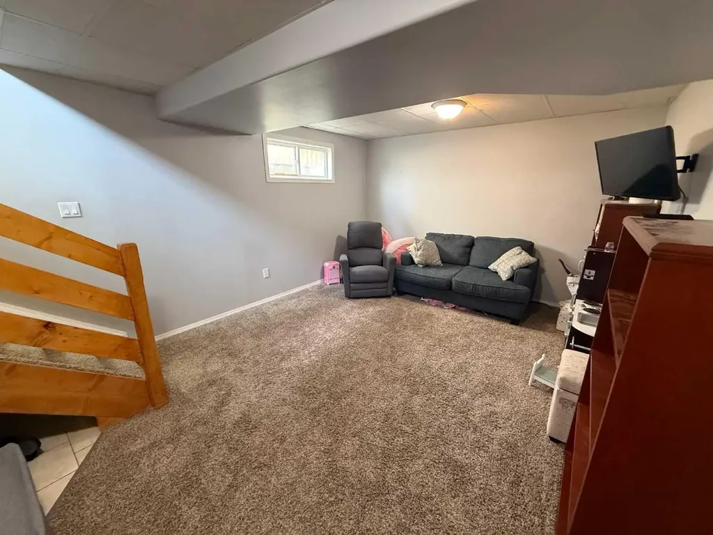 167 Sunwapta Drive Hinton AB T7V1E9