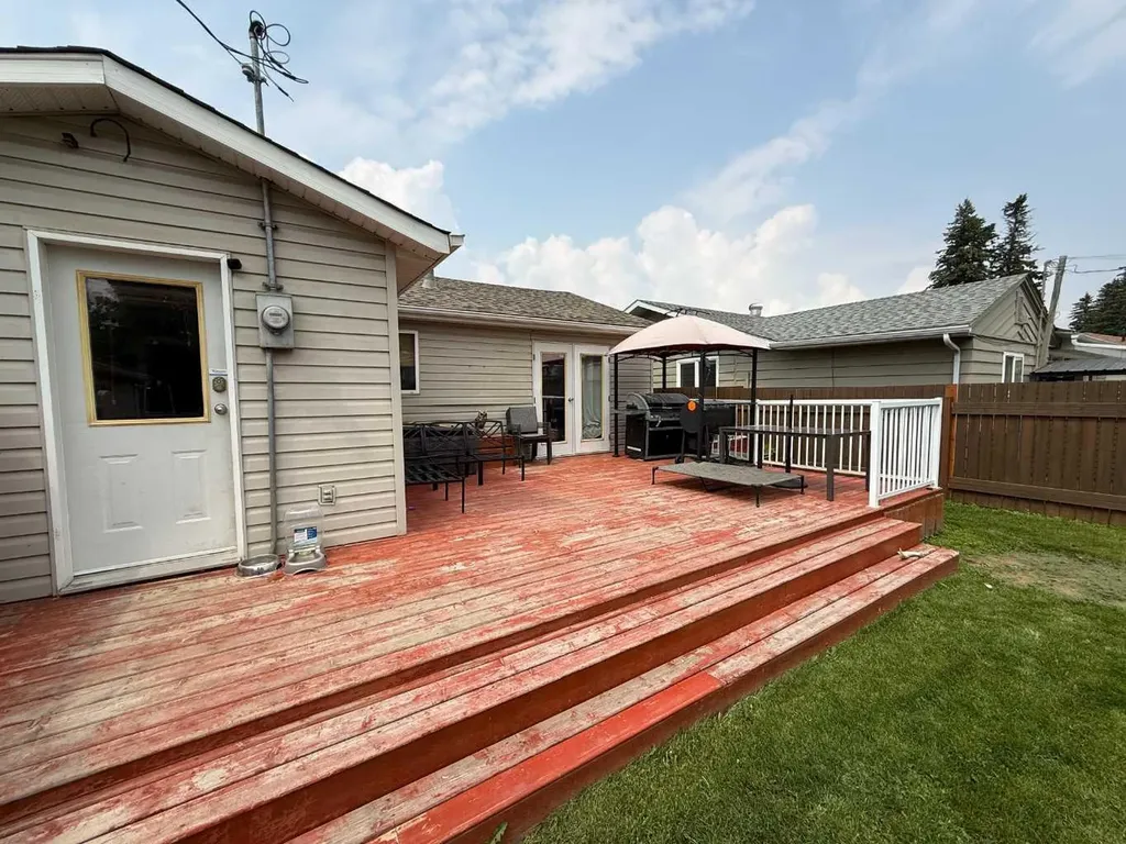 167 Sunwapta Drive Hinton AB T7V1E9