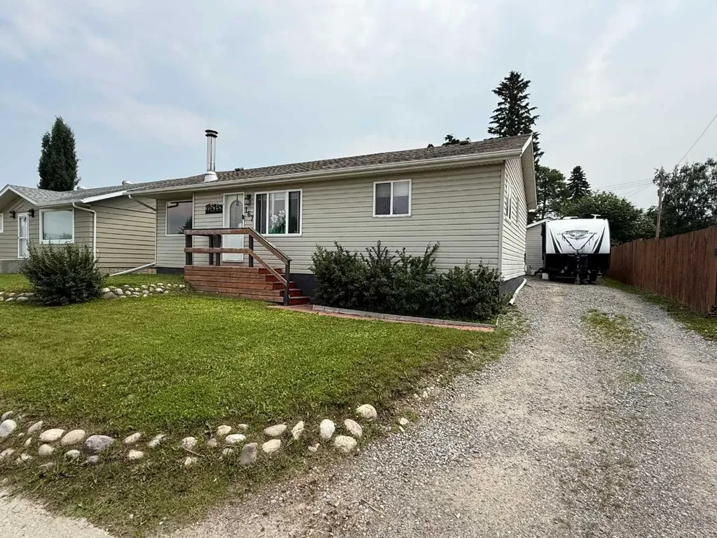 167 Sunwapta Drive Hinton AB T7V1E9