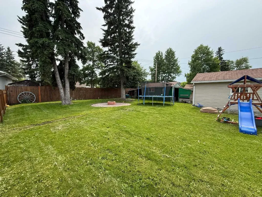 167 Sunwapta Drive Hinton AB T7V1E9