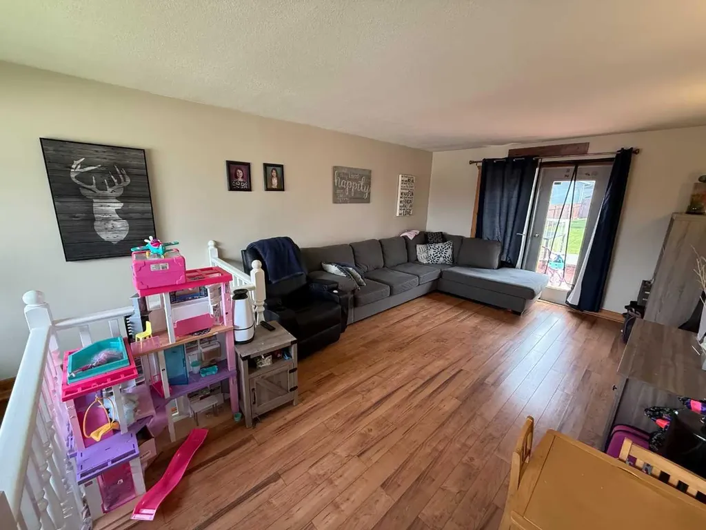 167 Sunwapta Drive Hinton AB T7V1E9