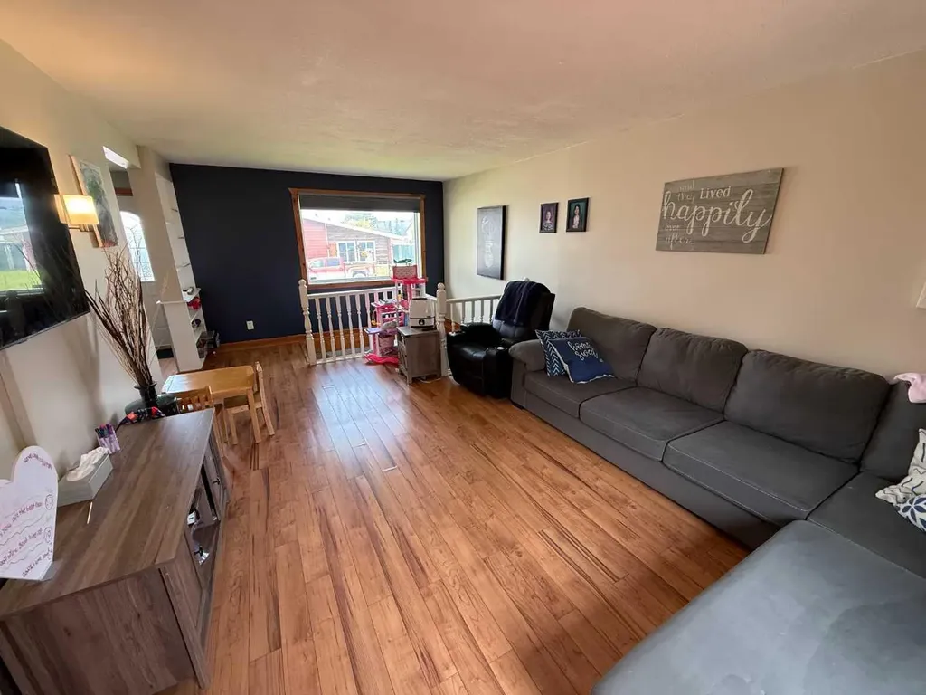 167 Sunwapta Drive Hinton AB T7V1E9