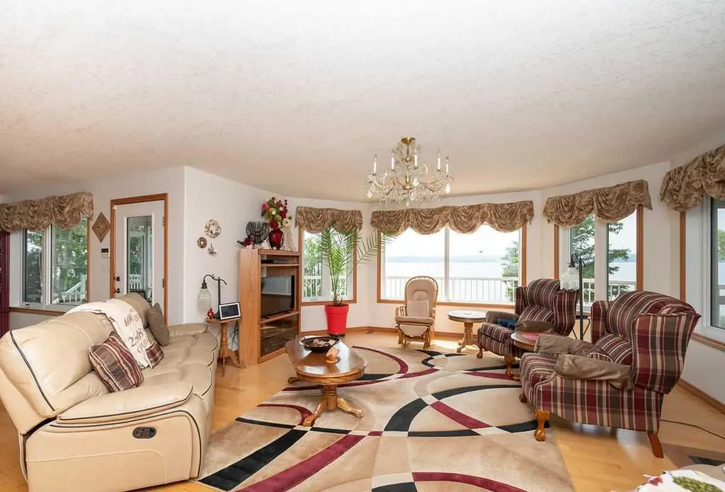 412 Willow Drive Sunset Beach AB T9S 1R6