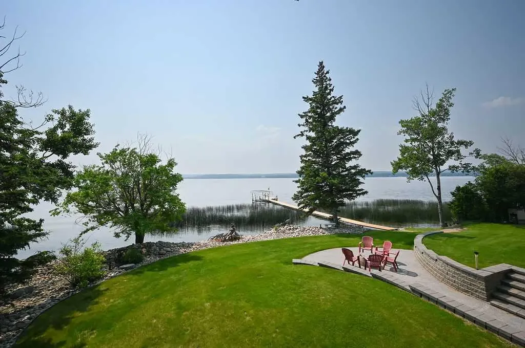 412 Willow Drive Sunset Beach AB T9S 1R6
