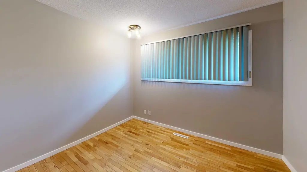 11 Crescent Heights Fort Mcmurray AB T9H1L6