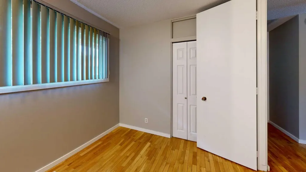 11 Crescent Heights Fort Mcmurray AB T9H1L6