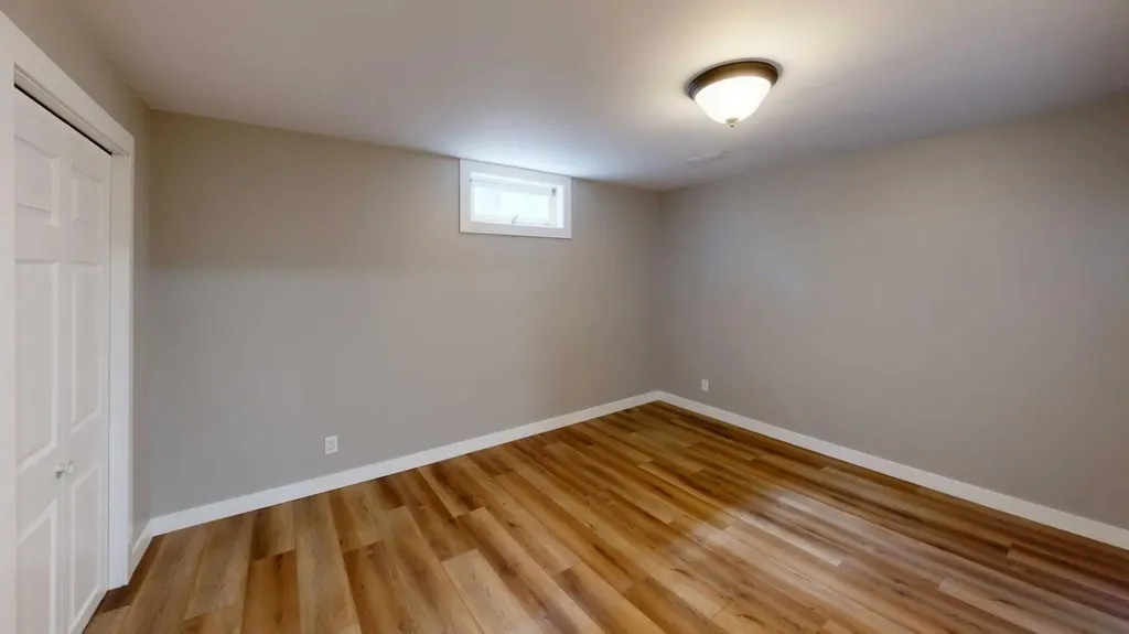11 Crescent Heights Fort Mcmurray AB T9H1L6
