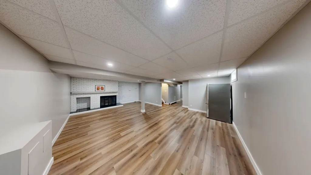 11 Crescent Heights Fort Mcmurray AB T9H1L6