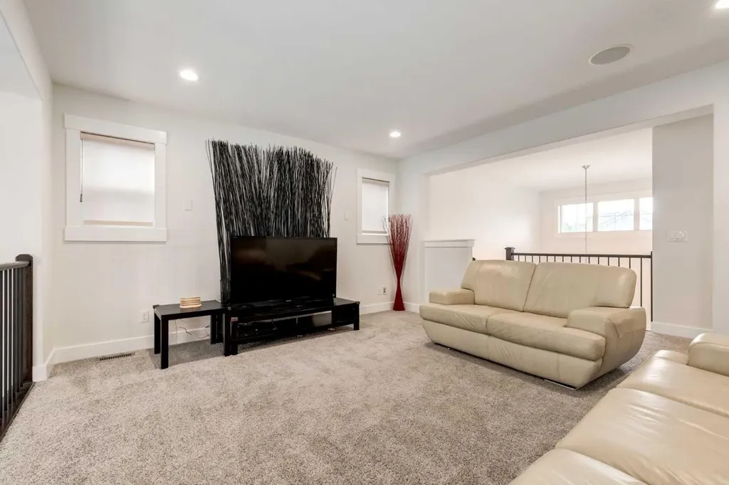 104 Auburn Shores Way SE Calgary AB T3M1T5